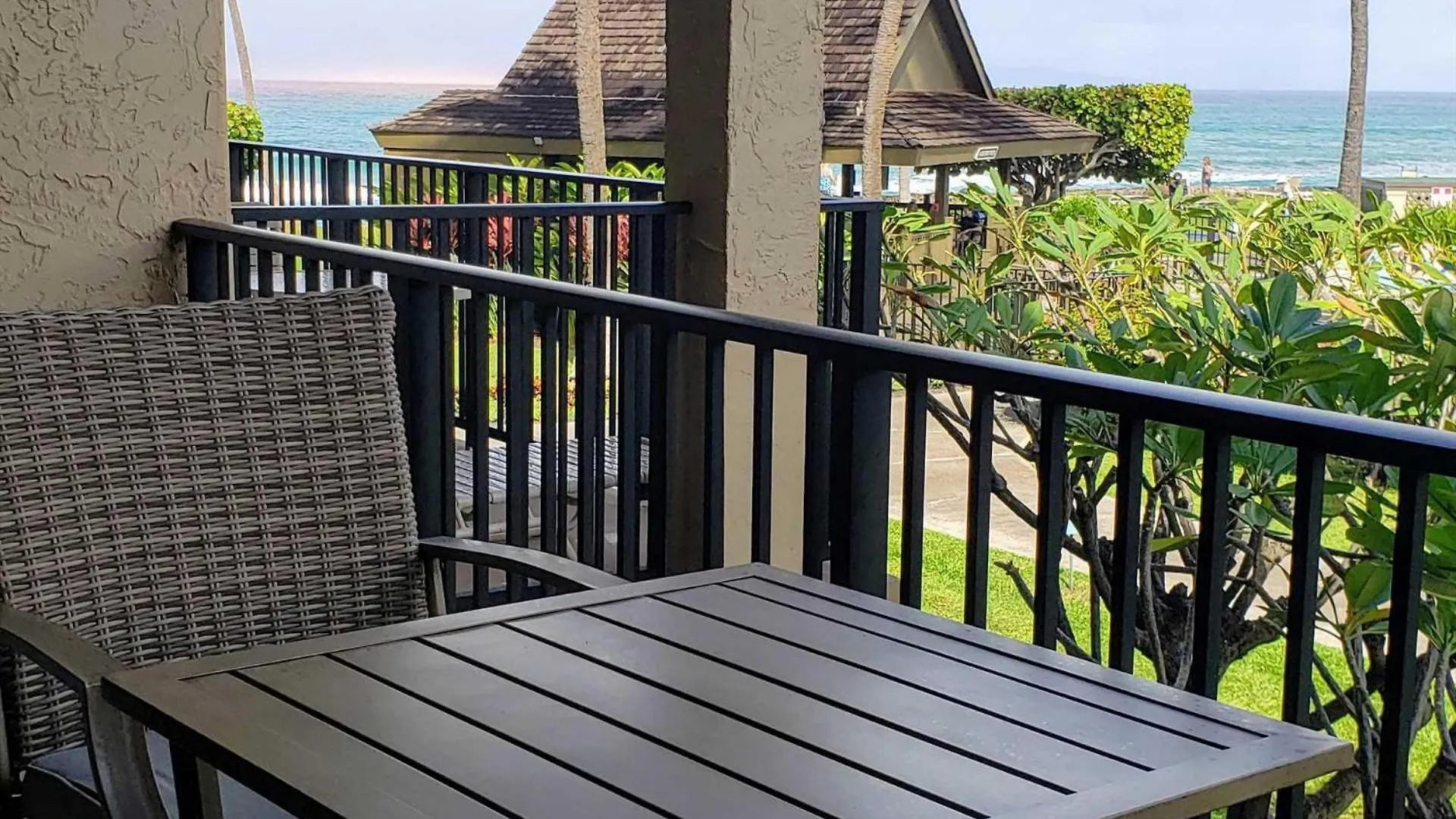 Papakea Resort E204 Kahana شقة